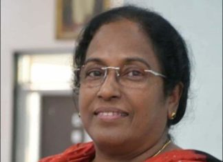 महिला कांग्रेस प्रदेशाध्यक्ष रेहाना रियाज के जन्मदिन पर पशु को गुड़ खिलाया