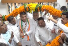 चूरू पहुंचे पर्यवेक्षक राजपाल खरोला, कांग्रेस कार्यकर्ताओं से की रायशुमारी, लिया फीडबैक