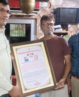 सिंघी परिवार को सामाजिक सेवा के लिए चूरू प्रशासन ने किया सम्मानित