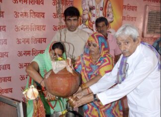 बाबा श्रीश्याम मन्दिर में भगवान शिव का किया जलाभिषेक