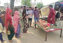 लोक सेवा ज्ञान मंदिर ट्रस्ट चिड़ावा ने कच्ची बस्ती में मनाई धूमधाम से दीपावली