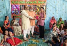 श्री हरि कीर्तन प्रभात फेरी ने चौरासिया मंदिर में मनाया दीपावली स्नेह मिलन समारोह