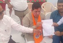 न्यू हाउसिंग बोर्ड कॉलोनी की समस्याओं को लेकर विधायक राजेंद्र भांबू को सौंपा ज्ञापन