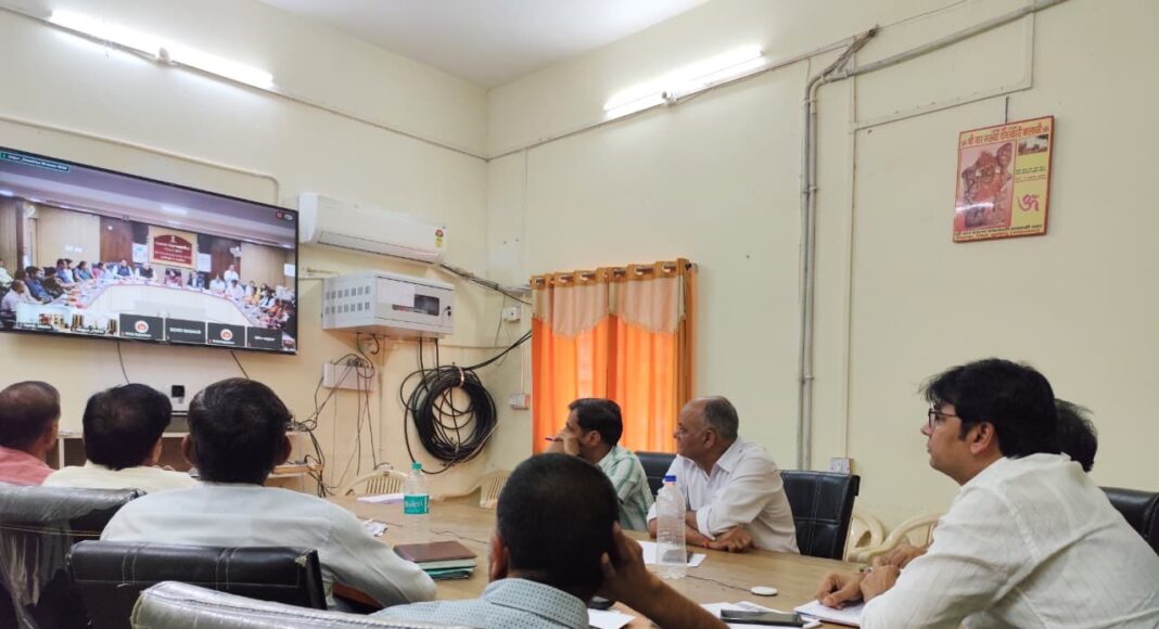 सीआरएम टीम का विजिट पूरा, प्रमुख शासन सचिव को दिया जिले की स्वास्थ्य सेवाओं फीडबैक