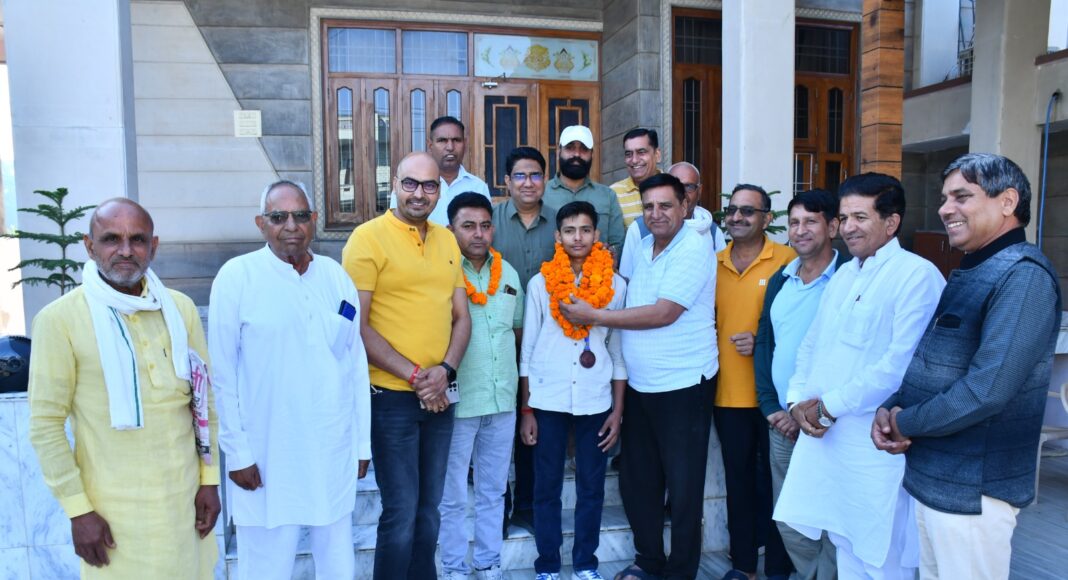 चेन्नई शूटिंग चैंपियनशिप में चूरू के नितिन कुमार थालोर ने जीता ब्रॉन्ज मेडल