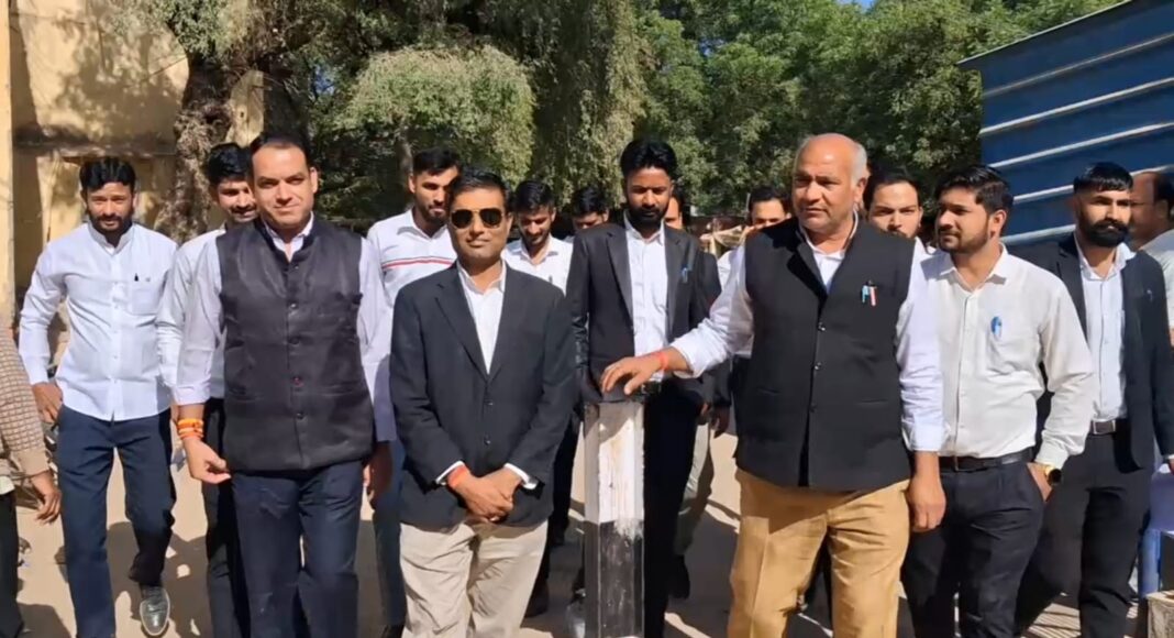 झारिया प्रीमियर लीग क्रिकेट टूर्नामेंट में विवाद, आयोजकों पर धोखाधड़ी और अवैध बिजली उपयोग के आरोप