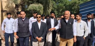 झारिया प्रीमियर लीग क्रिकेट टूर्नामेंट में विवाद, आयोजकों पर धोखाधड़ी और अवैध बिजली उपयोग के आरोप