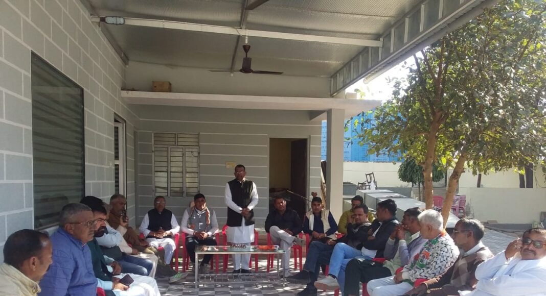 नगर कांग्रेस कमेटी के तत्वावधान में कांग्रेस का स्थापना दिवस मनाया