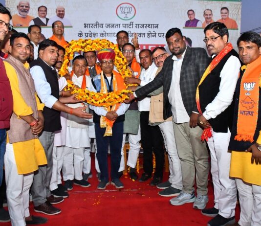 भाजपा प्रदेश कोषाध्यक्ष गुप्ता के चूरू पहुंचने पर किया भव्य स्वागत, विभिन्न सामाजिक संगठनों ने किया अभिनंदन