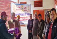 इच्छापूर्ण बालाजी मंदिर परिसर में मानवता की मिसाल, जरूरतमंदों को बांटे गए कंबल