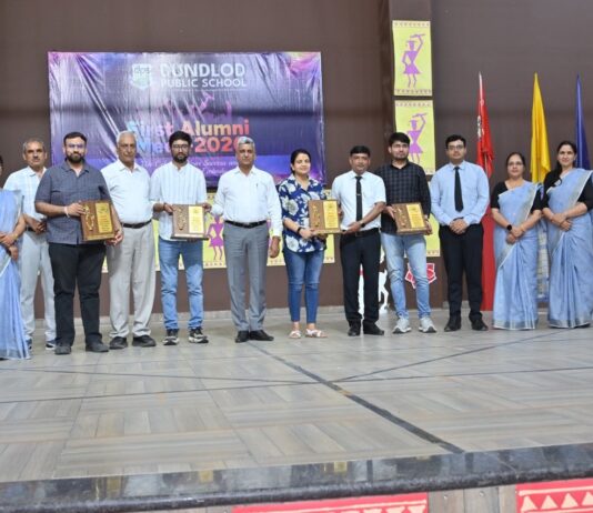 सफलता के सितारे लौटे अपने आंगन, आईएएस राकेश ख्यालिया ने दी प्रेरक सीख