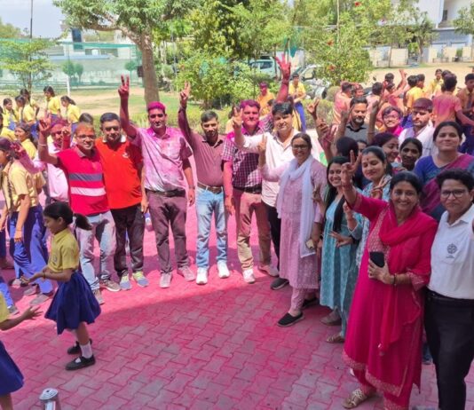 स्टार एकेडमी के पीयूष कड़वासरा 98.20 प्रतिशत के साथ प्रथम स्थान पर रहे