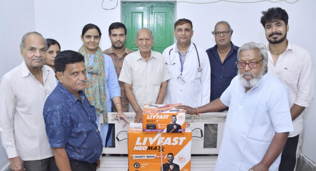 सैटेलाइट हॉस्पिटल को इन्वर्टर-बैटरी भेंट, मरीजों को मिलेगी राहत