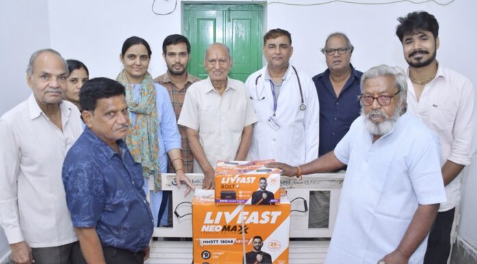 सैटेलाइट हॉस्पिटल को इन्वर्टर-बैटरी भेंट, मरीजों को मिलेगी राहत