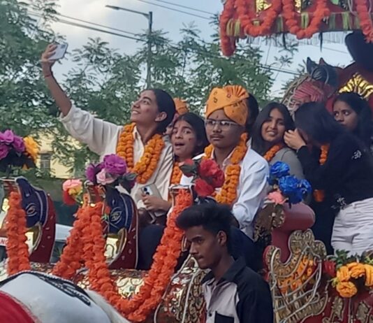 जी.बी. मोदी स्कूल की ऐतिहासिक रैली से गूंजा शहर