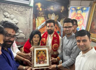 केंद्रीय खाद्य प्रसंस्करण उद्योग मंत्री चिराग पासवान ने सालासर बालाजी मंदिर में दर्शन कर पूजा— अर्चना की