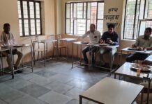 8 रूपए में सम्मानजनक भोजन की व्यवस्था पर नगर परिषद आयुक्त ने की गुणवत्ता जांच