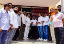सिंघाना में नाले की सफाई और जलभराव की समस्या को लेकर ग्रामीणों में आक्रोश, ईओ को ज्ञापन देकर की सात दिन में समाधान की मांग