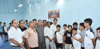 मनोरंजन क्लब में बैडमिंटन प्रतियोगिता का आगाज, खिलाड़ियों ने कोर्ट पर दिखाया हुनर