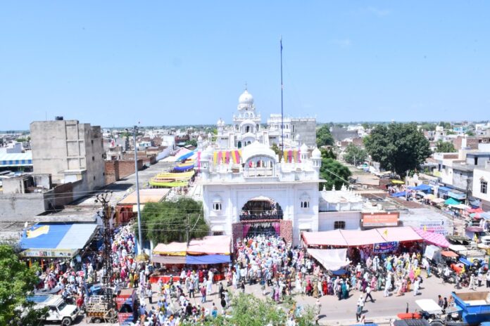 03_gurudawara Large हनुमानगढ़ के गुरुद्वारा शहीद बाबा सुखा सिंह-बाबा महताब सिंह में शहीदी जोड़ मेला