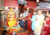 हनुमानगढ़ में गणेश महोत्सव का तीसरा दिन, 24 को भंडारा और 25 को शोभायात्रा हनुमानगढ़ बालाजी मंदिर में गणेश महोत्सव के तीसरे दिन पूजा और आरती करते श्रद्धालु