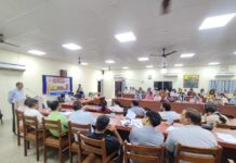 झुंझुनूं में मानसिक स्वास्थ्य जागरूकता अभियान, चिकित्सकों को तनाव प्रबंधन की ट्रेनिंग झुंझुनूं में मानसिक स्वास्थ्य जागरूकता अभियान के तहत चिकित्सकों का ओरियंटेशन