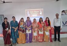 झुंझुनूं के राजस्थान पब्लिक स्कूल में डांसिंग स्टार्स सोलो डांस प्रतियोगिता के ग्रैंड फिनाले में प्रस्तुति देते विद्यार्थी