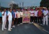 पटेल जयंती पर चिड़ावा में दौड़ा पुलिस का कारवां, 5 किमी मैराथन में दिखा जोश सरदार वल्लभभाई पटेल जयंती पर चिड़ावा में आयोजित 5 किलोमीटर पुलिस मैराथन में भाग लेते पुलिसकर्मी और युवा
