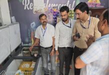 अस्पतालों के आसपास ‘खाद्य सुरक्षा’ के दावों की खुली पोल! झुंझुनूं में अस्पतालों के आसपास खाद्य सुरक्षा विभाग की जांच और अवधिपार खाद्य सामग्री पर कार्रवाई