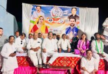 चूरू में कांग्रेस की नुक्कड़ सभाओं में जुटी भीड़, राहुल कस्वां और रफीक मंडेलिया ने साधा भाजपा सरकार पर निशाना
