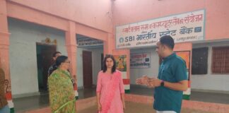 चूरू के सोमासी राजकीय उच्च माध्यमिक विद्यालय में एडीएम अर्पिता सोनी द्वारा मिड-डे मील और विद्यालय व्यवस्थाओं का निरीक्षण