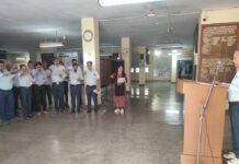 केसीसी में सतर्कता जागरूकता सप्ताह का आगाज , बोहरा बोले—ईमानदारी से किया गया कार्य ही असली देश सेवा खेतड़ीनगर के खेतड़ी कॉपर कॉम्प्लेक्स में सतर्कता जागरूकता सप्ताह के शुभारंभ पर अधिकारियों और कर्मचारियों को सत्यनिष्ठा की शपथ दिलाते कार्यपालक निदेशक पुरूषोत्तमदास बोहरा