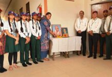 राजस्थान पब्लिक स्कूल झुंझुनूं में गांधी-शास्त्री जयंती समारोह के दौरान सांस्कृतिक प्रस्तुतियां देते विद्यार्थी