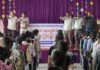 नशे से दूर रहने का संकल्प , छात्राओं ने ली नशामुक्त जीवन की शपथ झुंझुनूं महिला कॉलेज में नशामुक्ति जागरूकता कार्यक्रम में शपथ लेती छात्राएं