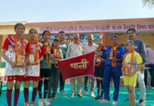 केसूली स्कूल के सात खिलाड़ियों ने राज्य स्तर पर बढ़ाया मान केसूली राजकीय उच्च माध्यमिक विद्यालय में राज्य स्तरीय फुटबॉल और हॉकी खिलाड़ियों को सम्मानित करते विद्यालय के शिक्षक
