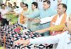 चूरू के कन्या आदर्श छात्रावास में छात्राओं से संवाद करते प्रभारी मंत्री अविनाश गहलोत