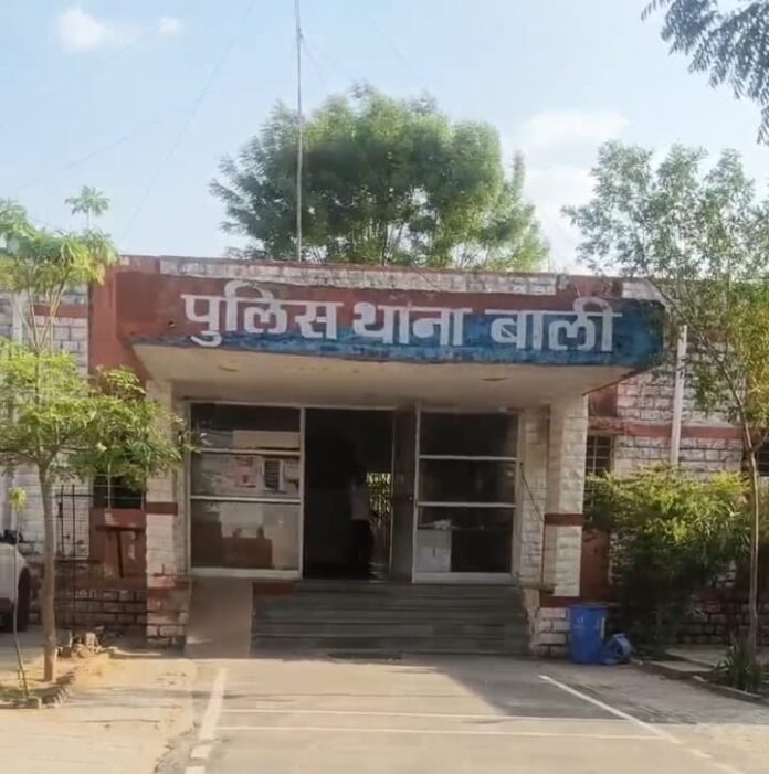 WhatsApp Image 2026-10-07 at 21.08.04 बाली, पाली, बाली पुलिस, एएनटीएफ, अफीम बरामद, अफीम का दूध, हकाराम चौधरी, मिरगेश्वर, मादक पदार्थ, पुलिस कार्रवाई, नशे के खिलाफ अभियान, पाली पुलिस