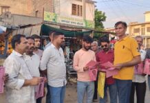 चरित्र और साख के आधार पर चुनाव लड़ रहा हूं : चंद्रप्रकाश पुरी देसूरी सरपंच प्रत्याशी चंद्रप्रकाश पुरी पंचायतीराज चुनाव के दौरान जनसंपर्क कर मतदाताओं से समर्थन की अपील करते हुए